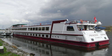 Polizei-Einsatz auf Schiff nach Crew-Schlägerei