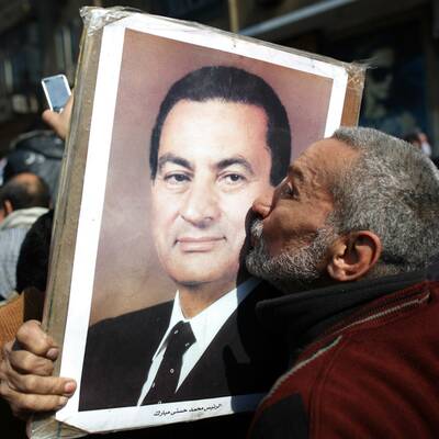 Mubarak-Anhänger stürmen Kairo