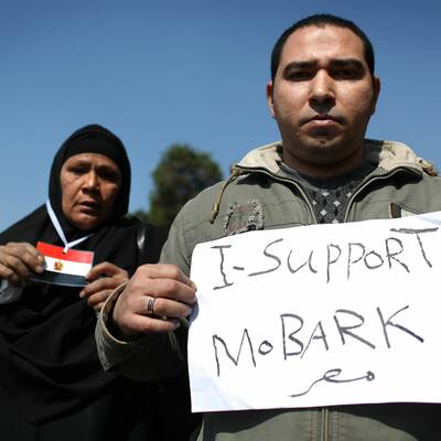 Mubarak-Anhänger stürmen Kairo