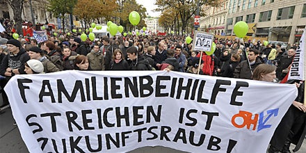 Tausende bei Demo gegen Kürzungen