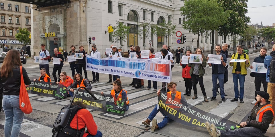 Klima-Kleber blockieren Ring und Gürtel