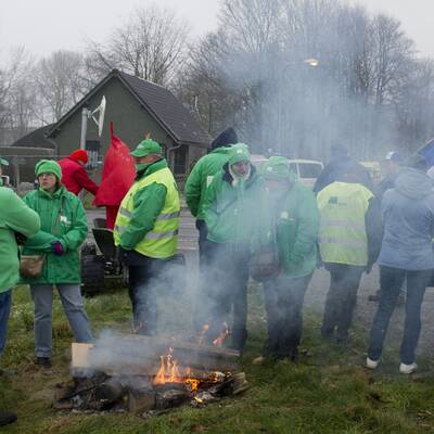 Staats-und Regierungschefs müssen auf Militärflughafen ausweichen
