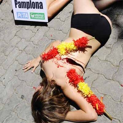 PETA-Protest gegen Stiertreiben