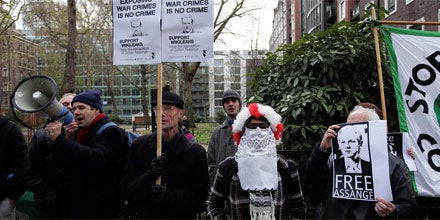 Milliardärin kauft Julian Assange frei