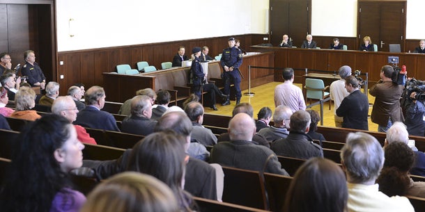 Arsen-Witwe gibt nichts zu