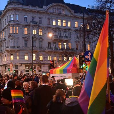 Protest vor dem Cafe Prückel