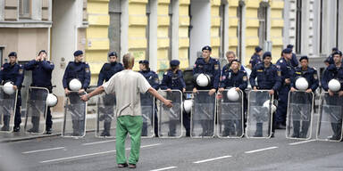 Räumung: Straßenschlacht um Punker-Haus