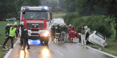 Frontal-Crash: Toter und Schwerverletzte