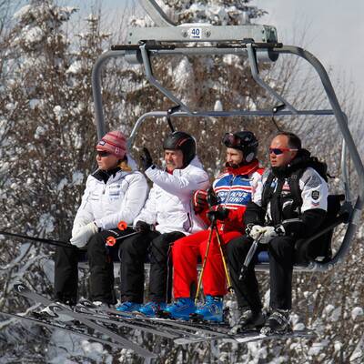 Putin, Berlusconi und Medwedew im Urlaub