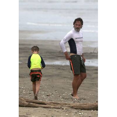Andrew Lincoln: Surfen mit Sohn Arthur