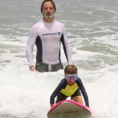 Andrew Lincoln: Surfen mit Sohn Arthur