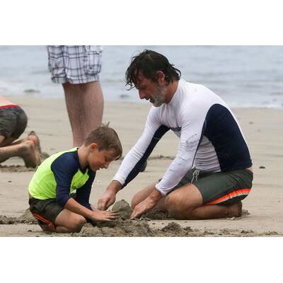 Andrew Lincoln: Surfen mit Sohn Arthur