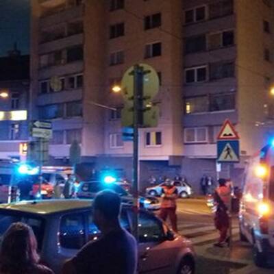 Brunnenmarkt: Rechte Mahnwache von Linken attackiert