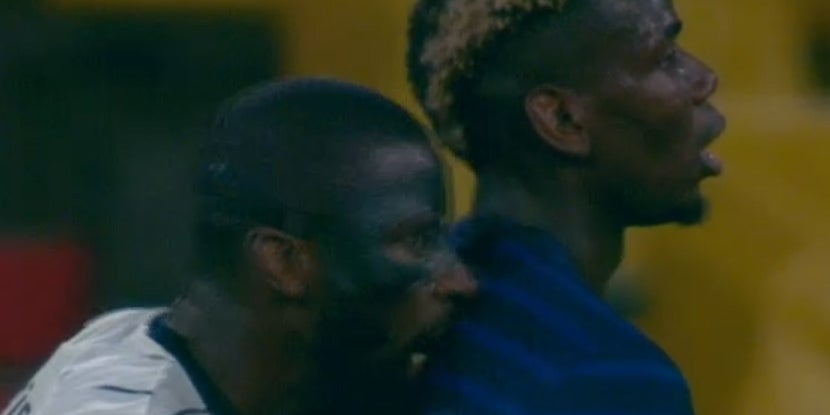 Antonio Rüdiger beißt Paul Pogba