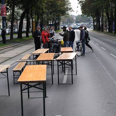 Leere vor dem Parlament