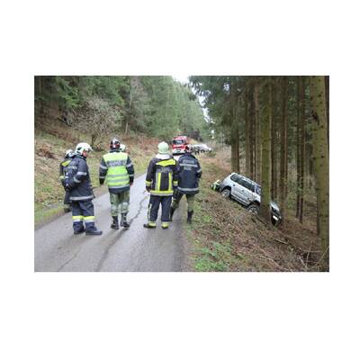 Ein Pensionist ist erlitt einen Herzinfarkt hinter dem Steuer.