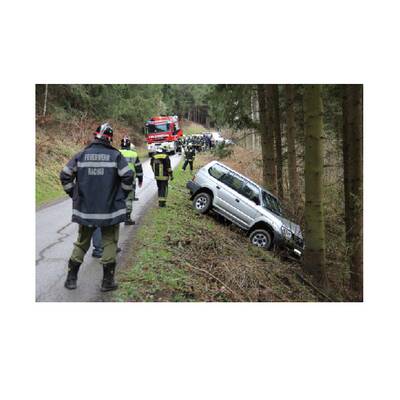 Ein Pensionist ist erlitt einen Herzinfarkt hinter dem Steuer.