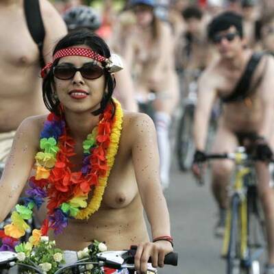 6. jährlicher Weltnacktradeltag