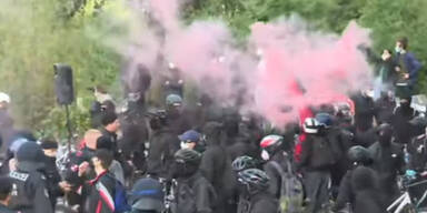 Tumulte am Rande der Corona-Demo in Wien