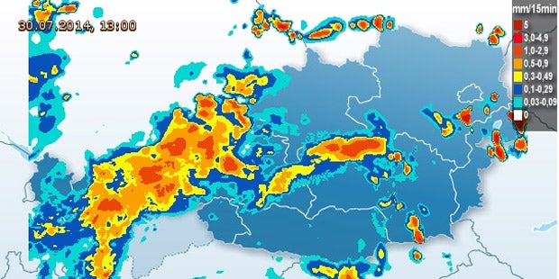 Unwetter setzten  ganze Orte  unter Wasser