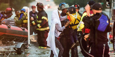Jahrtausend-Regen setzt USA unter Wasser