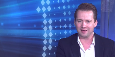 rainer will weihnachtsgeschenken.PNG