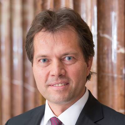 Team Stronach, 12. Jessi Lintl