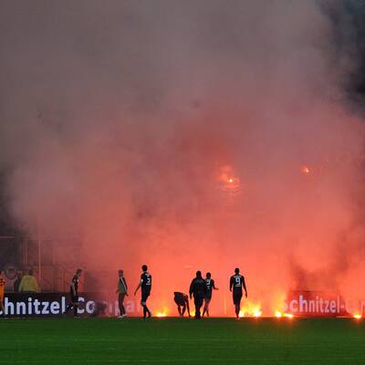 Das ist der irre Feuer-Skandal von Düsseldorf