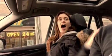 Cool: Ehefrau heimlich beim Rap gefilmt!