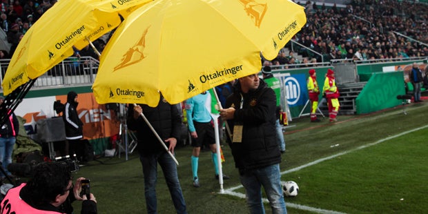 Schiri schickte Spieler in Kabine