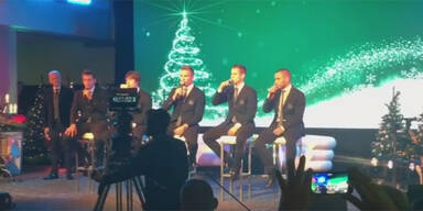 Rapid-Stars singen "Merry Christmas"