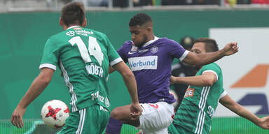 Hitziges Derby: Rapid schenkt Sieg her