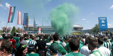 Fanmarsch: Eine Person durch Böllerwurf verletzt