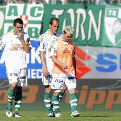 Niedergeschlagene Rapidler in Ried