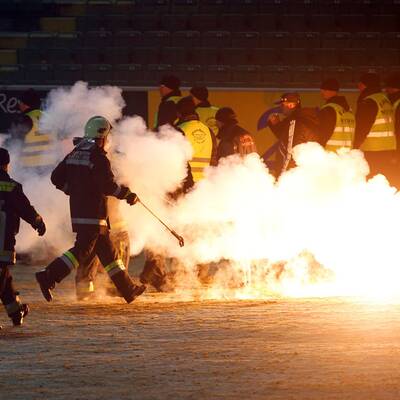 Rapid-Fans rasten in Mattersburg aus