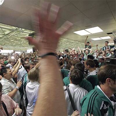 Fans empfangen Rapids Wunderteam