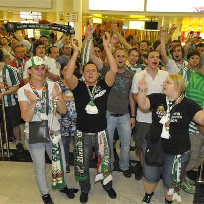 Fans empfangen Rapids Wunderteam