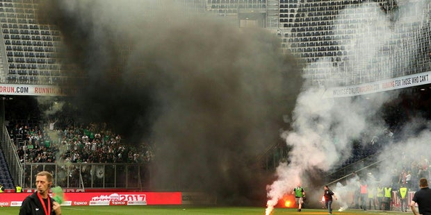Rapid-Fans vernebeln Meisterparty