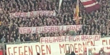 Bayern- und Sturm-Fans unterst&uuml;tzen Rapid