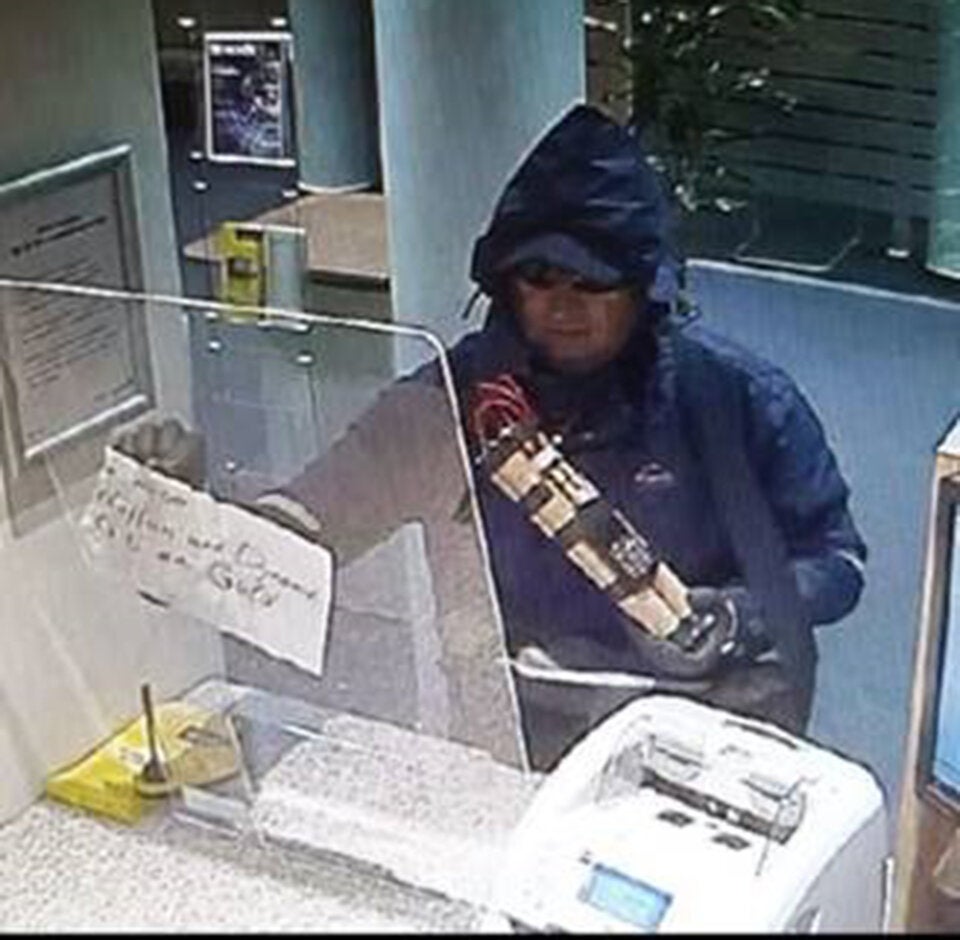 Räuber überfiel Bank mit Dynamit in der Hand