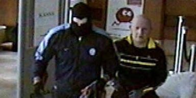 Bankangestellte nach Überfall im Spital