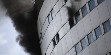 Mehrere Explosionen erschüttern Paris