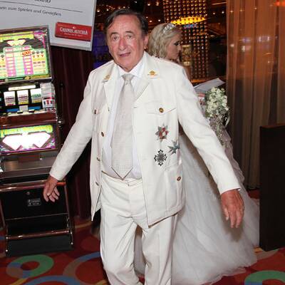 Burlesque-Beauty Wendy Night