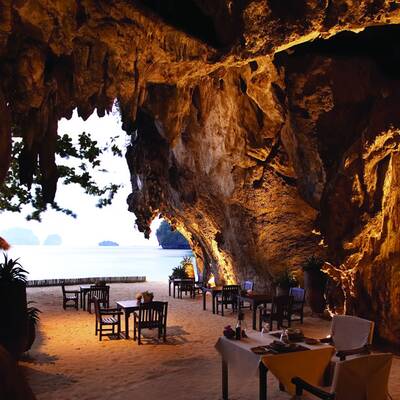 10. Nandini Bali Jungle Resort & Spa (Ubud, Bali)