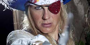 Weltmeister-Piraten am Life Ball