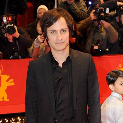 Stars im Regen: Jolie, Pitt & Co bei BAFTAs