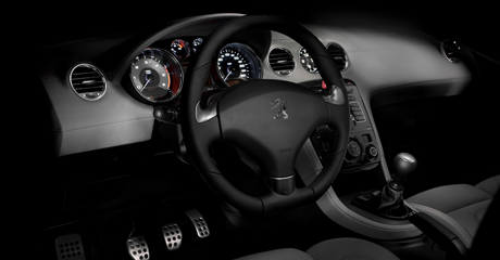 Fränzösisches Coupé in Händen des Schwimm-Stars