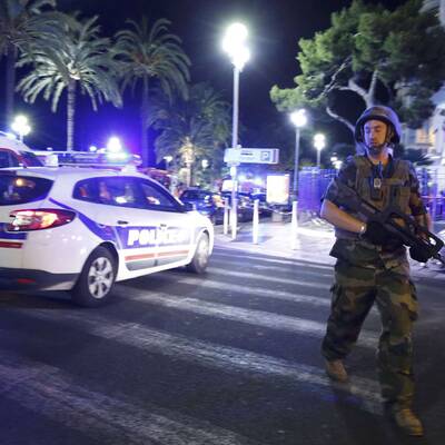 Nizza: Lkw rast in Menschenmenge