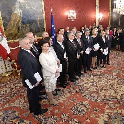 Unterzeichnung des Regierungsprogramms