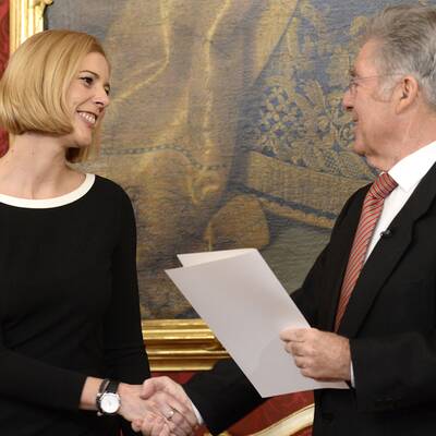 Unterzeichnung des Regierungsprogramms